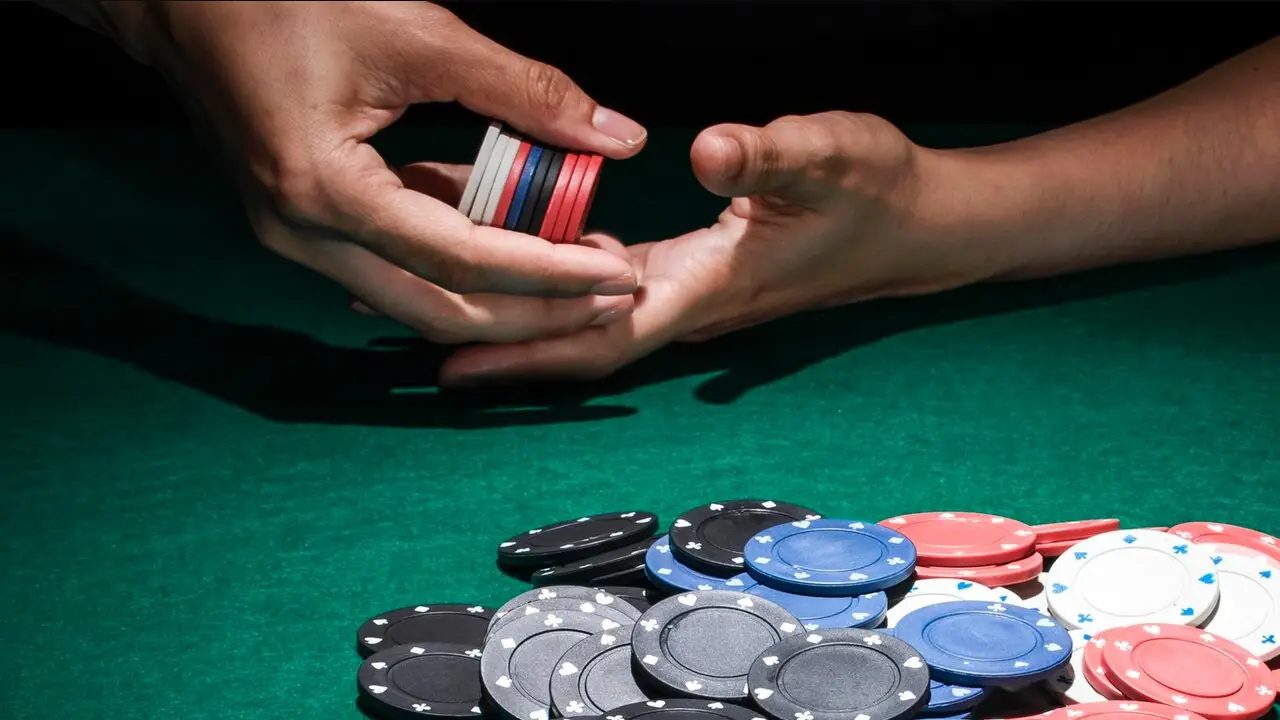 Колл на улицах в покере