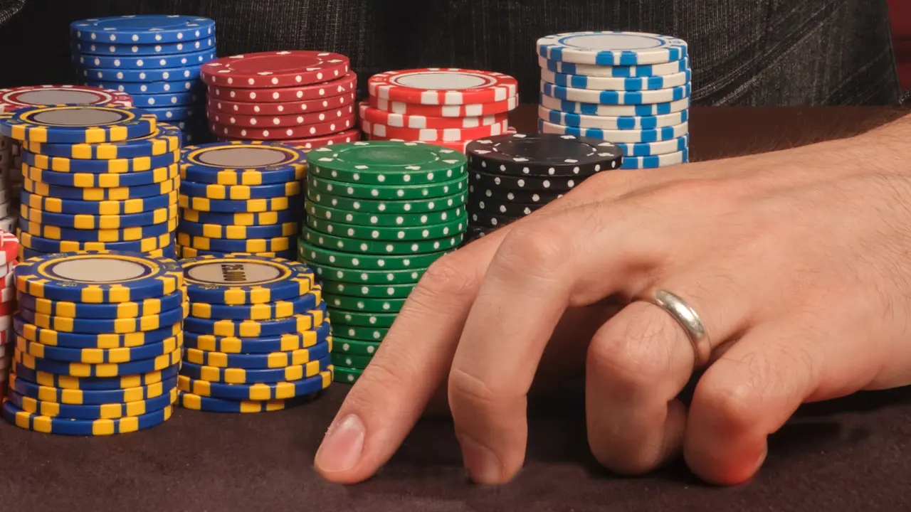 Какие существуют варианты 3-бет в покере Какие существуют варианты 3-бет в покере